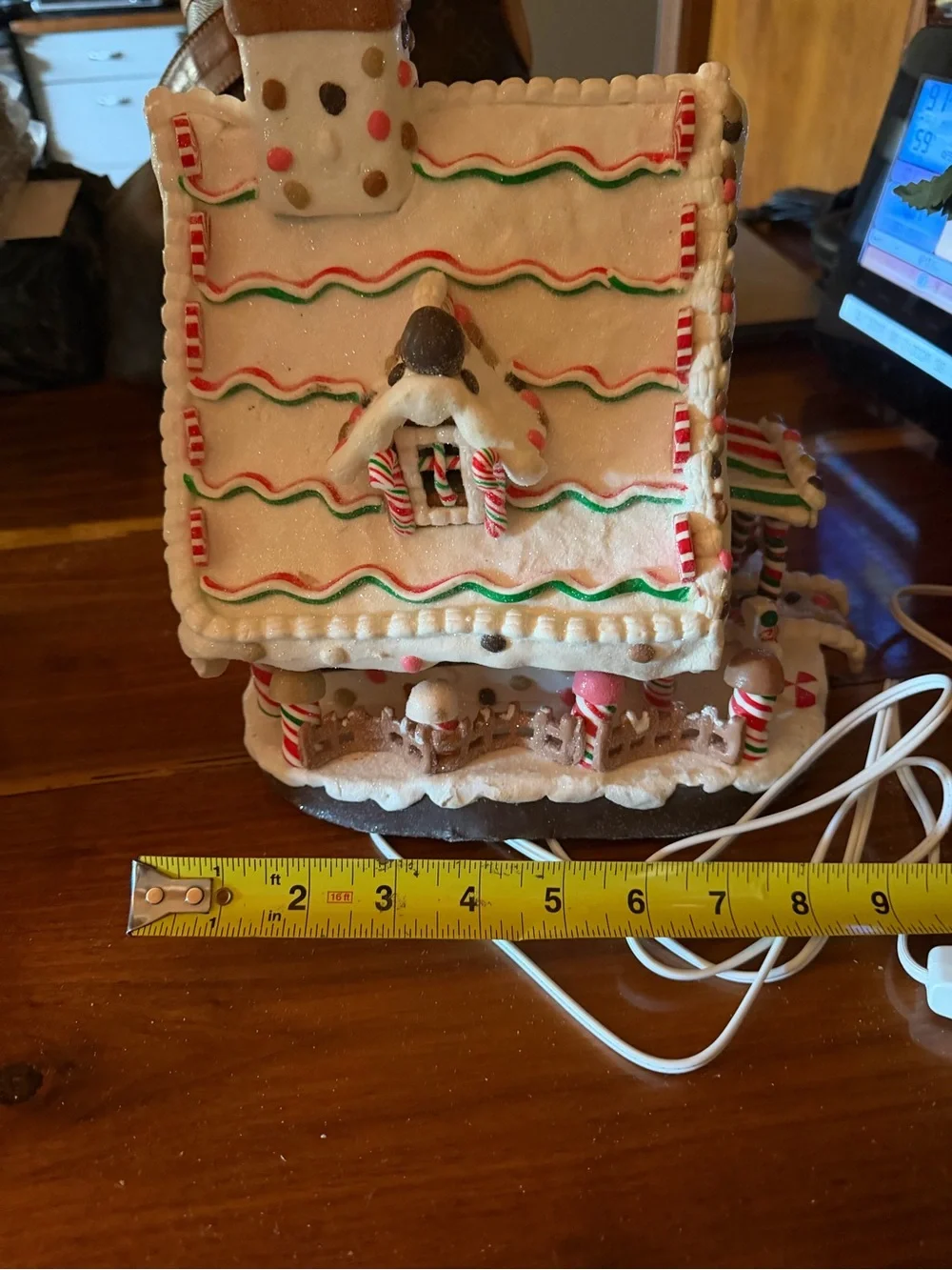 Kurt Adler Lighted Gingerbread Cottage in White, Red, Green